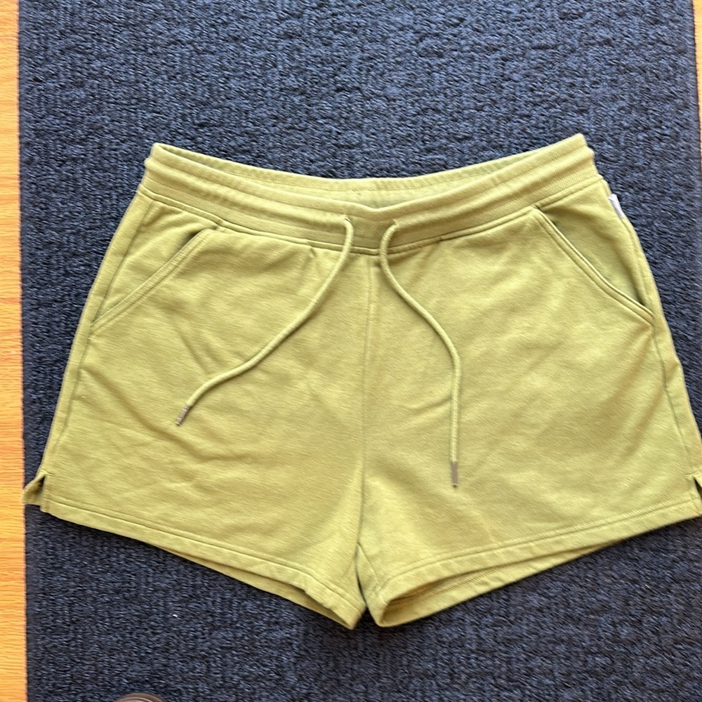 Eddie Bauer Green Athletic Shorts with Adjustable Fit